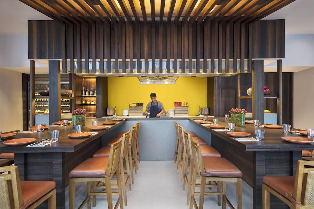 Andaz Singapore, By Hyatt Exterior photo The interior of the restaurant