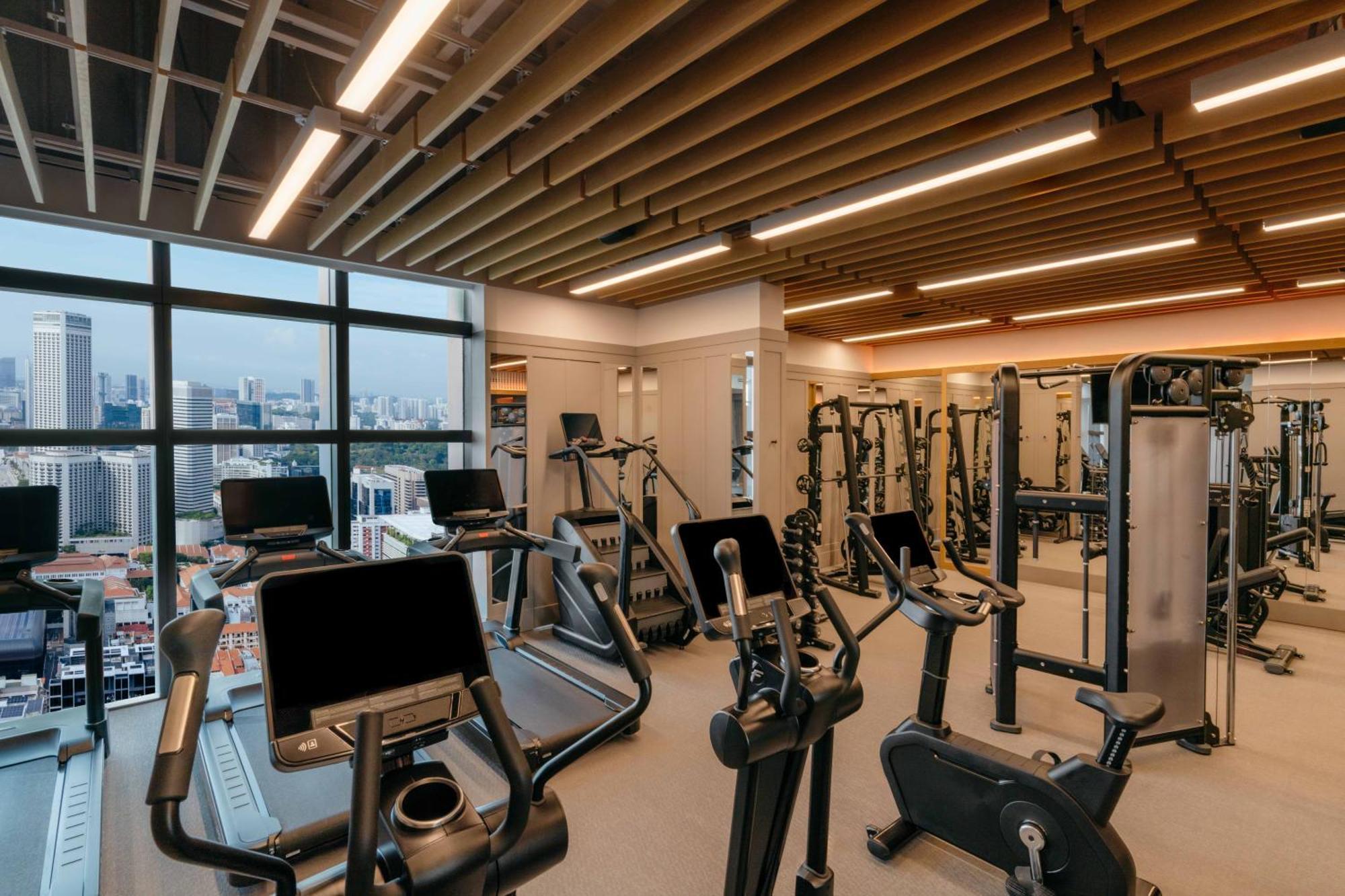 Andaz Singapore, By Hyatt Exterior photo The gym at the 1018